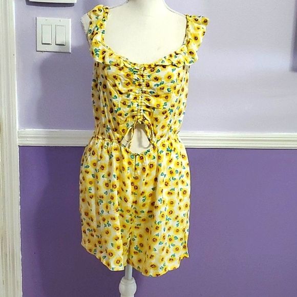NWOT Derek Heart Yellow Sunflower Ruffled Boho Chic Summery Romper - Picture 1 of 11